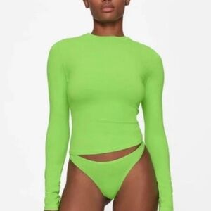SKIMS Cotton Jersey Long Sleeve T-Shirt Neon Green M